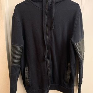 Black Sleek Men’s M jacket w/ faux leather detail
